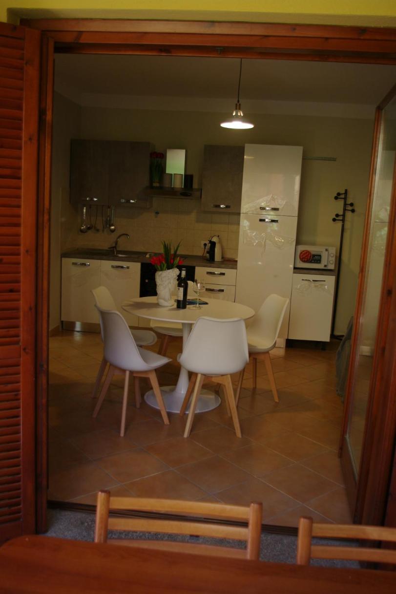 Nest House - Esclusivo Appartamento Marina Di Olbia- Mater Olbia - Beaches - Close To The Airport - Private Parking- Full Comforts - Exteriör bild